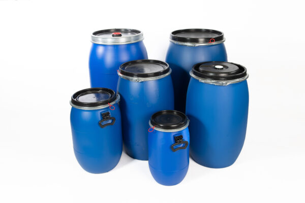 Plastic drums with lid