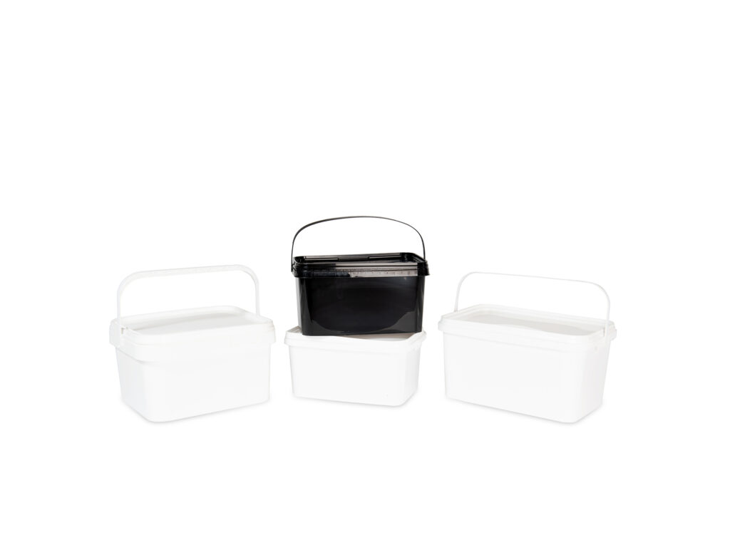 Rectangular buckets in different sizes