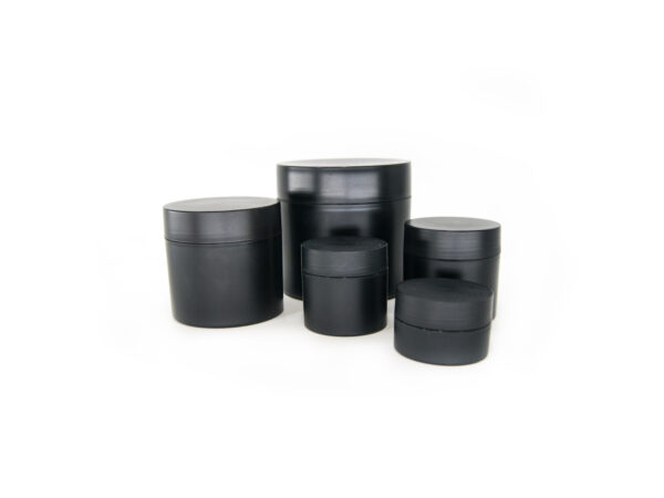 Black pots in different sizes